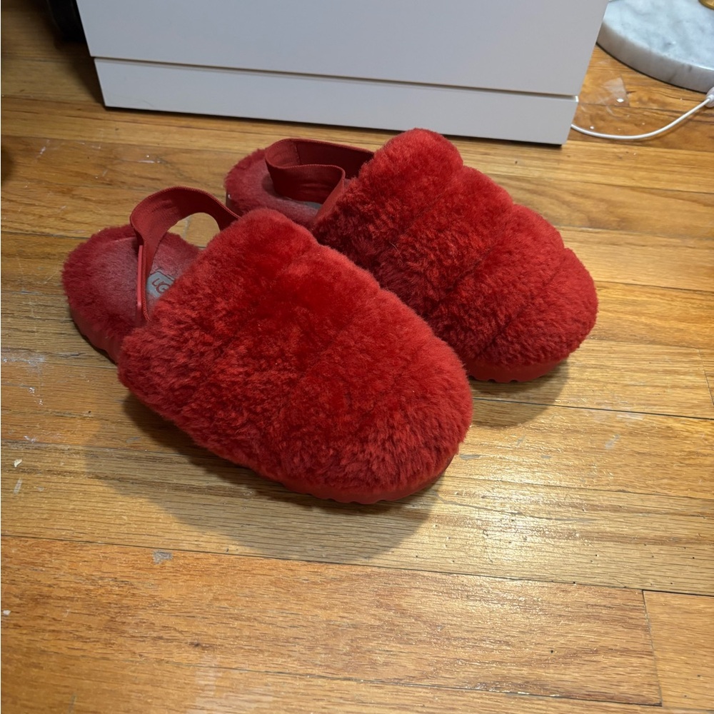 UGG Fluffy Red Women's Slippers